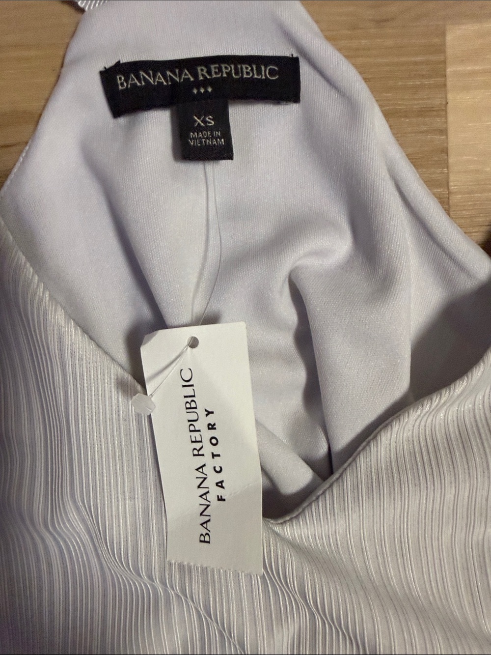 Banana Republic White Ribbed V-Neck Racerback Tank - Picture 3 of 4